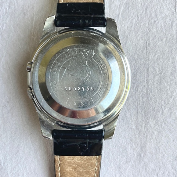 Seiko 5 Sportsmatic Deluxe - Picture 2 of 5